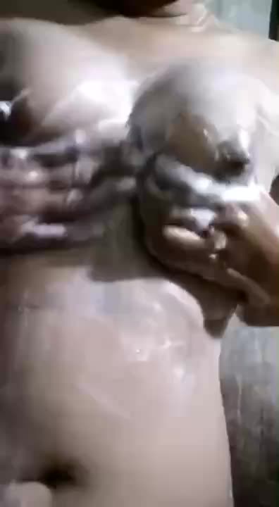 Video Mandi Harus Pake Sabun